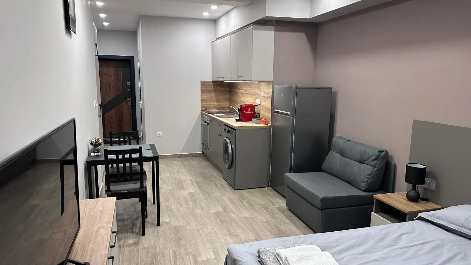 Студио Комфорт Бургас Център 0*, Burgas Bulgaria